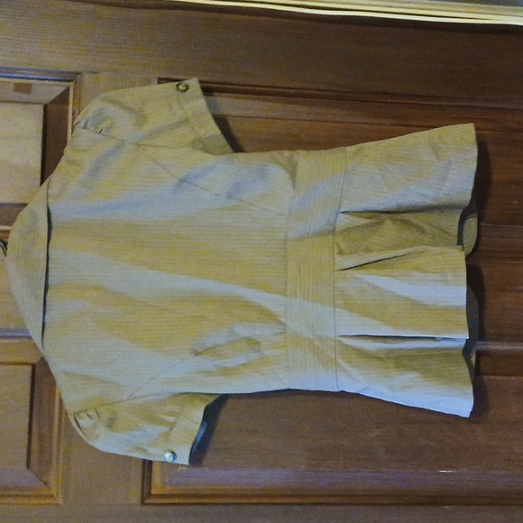 Women's Tan Short Sleeve Blazer - Picture 3 of 3